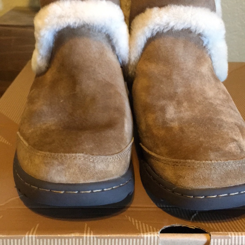 ❄️ UGG Katia Chestnut Boots ❄️ 💯 Authentic - Picture 8 of 10